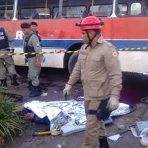 Confira a alista de feridos no acidente com o ônibus da empresa Santa Rita que deixa dois mortos e mais de 30 feridos em João Pessoa.