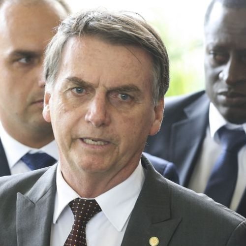 Bolsonaro manifesta solidariedade a famílias de vítimas de incêndio
