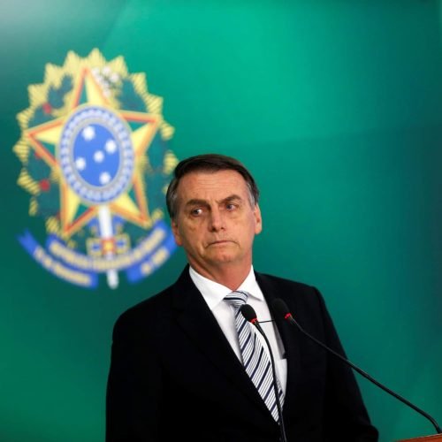 Governo Bolsonaro é aprovado por 35% da população, diz pesquisa