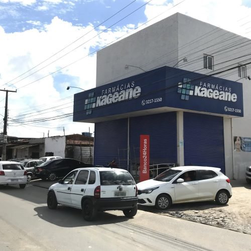 Farmácia é arrombada e tem caixa eletrônico violado no Tibiri II