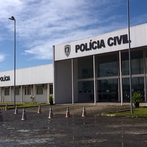 Operação desarticula bando suspeito de fraudes na venda de carros pela internet, em João Pessoa