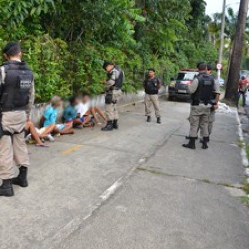 Seis adolescentes são detidos suspeitos de assalto a ônibus na João Pessoa-PB