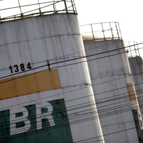 Petrobras aumenta preço da gasolina em 3,5% nas refinarias a partir desta terça