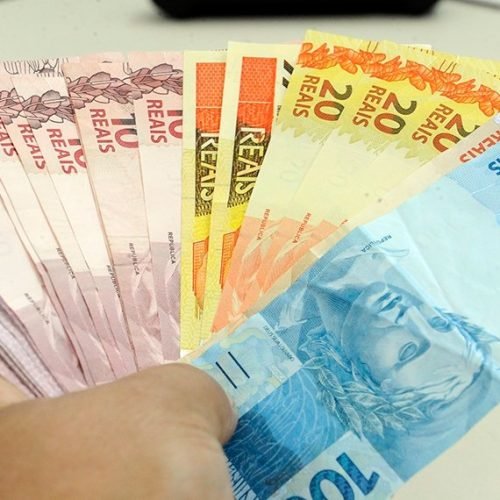 Salário mínimo será de R$ 1.412 a partir da próxima semana