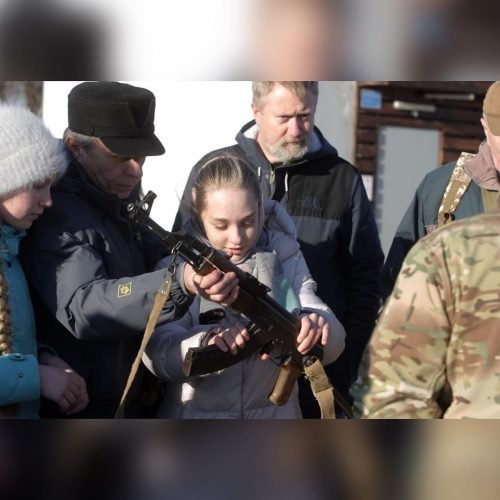 Ucrânia treina civis para defende em caso de invasão da Rússia