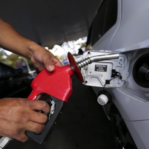 Litro da gasolina pode ser achado a R$ 3,78 em João Pessoa