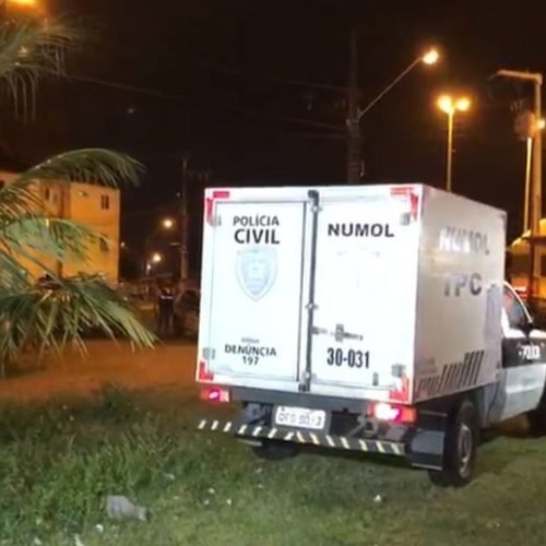 Homem é assassinado com tiros de espingarda no Alto das Populares