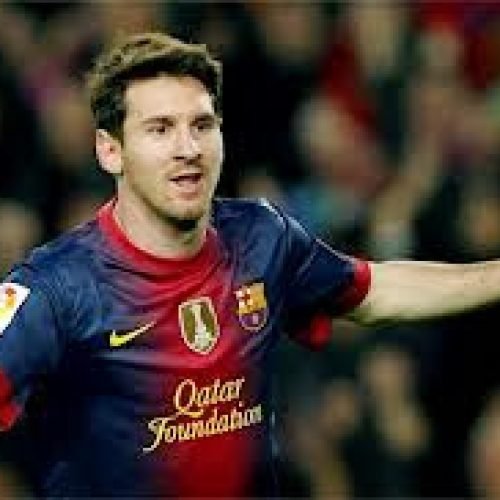 Bola de Ouro: Platini aponta Messi como favorito para conquistar pela quinta vez consecutiva o prêmio.