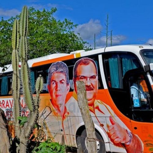 EXAGERO! Governo Ricardo Coutinho fará licitação para locar ônibus e Van; quilometragem prevista para os veículos daria para dar 7 voltas ao mundo.
