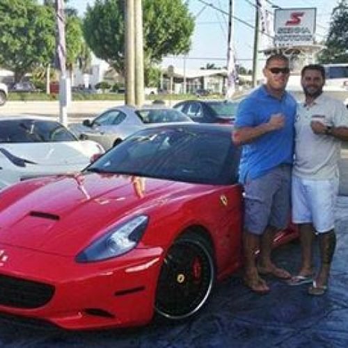 Lutador de MMA, paraibano exibe novo brinquedinho na rede social