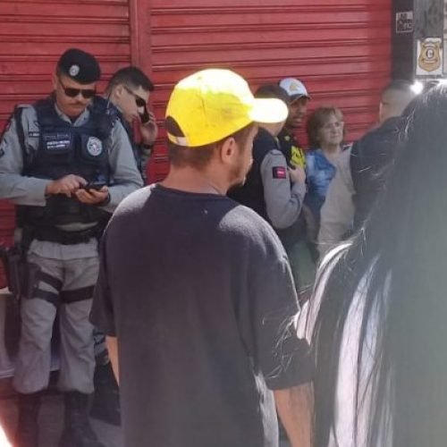 Policial reage a tentativa de assalto, fere idosa e mata homem inocente na PB