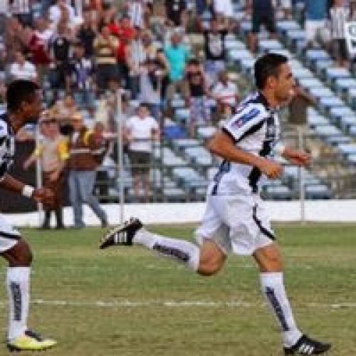 Treze conquista empate em Brasília e permanece no G-4