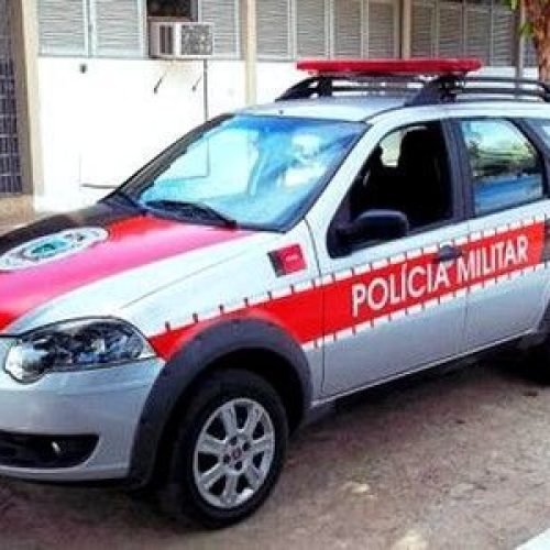 Homem se veste de mulher para formar casal com comparsa e assaltar motel