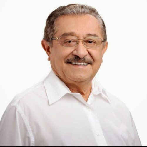 Prefeito e 17 vereadores de Santa Rita anunciam apoio a Zé Maranhão